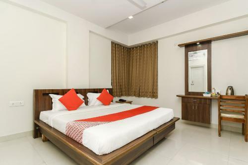 Capital O Hyd756 Hotel Green Leaf