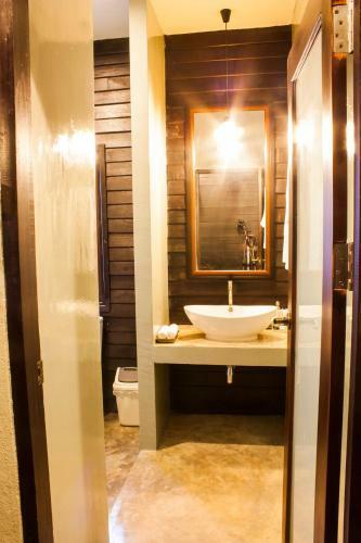 Hotel The Bank River House Ayutthaya
