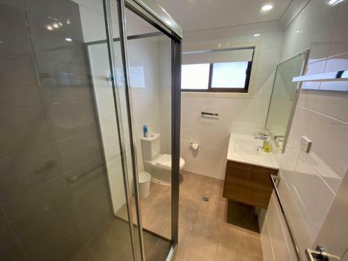 Off The Wall 6 Coral St NH