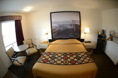 Hotel Super 8 By Wyndham Taber Ab