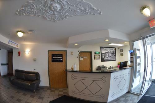 Hotel Super 8 By Wyndham Taber Ab