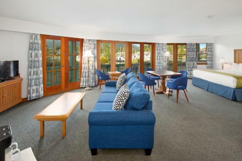 Hotel Canadian Princess Lodge & Marina