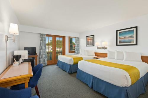 Hotel Canadian Princess Lodge & Marina
