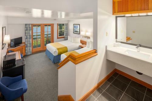 Hotel Canadian Princess Lodge & Marina