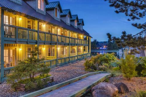 Hotel Canadian Princess Lodge & Marina