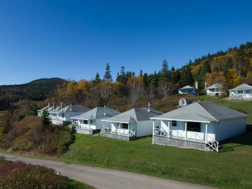 Au Pic De L'aurore Motel-chalets