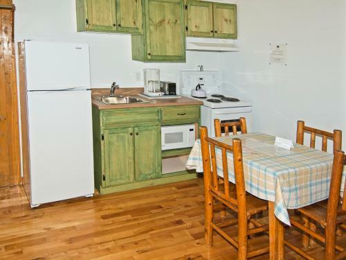 Au Pic De L'aurore Motel-chalets