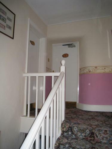 Hostal Rosebud Cottage Guest House