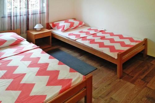 Apartment In Vir With Balcony Or Terrace