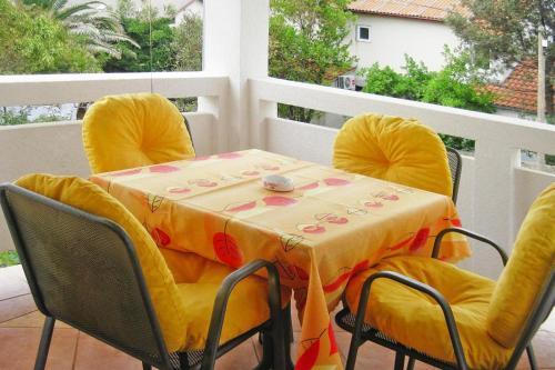 Apartment In Vir In A Beautiful Environment