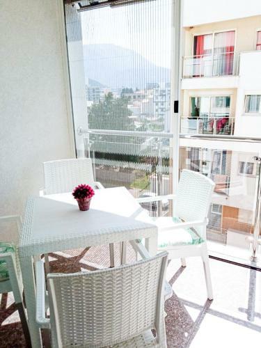 Apartamento Lovely Condo With Free Parking On Premises