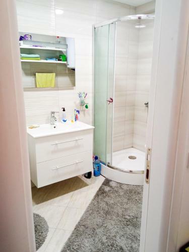 Apartamento Lovely Condo With Free Parking On Premises