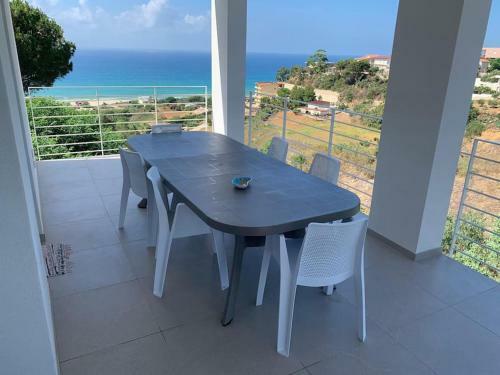 Villa Bouganville - Charming Sea ??view- 160 Mq
