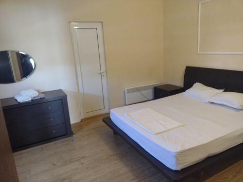 Hostal Shale Apartments And Rooms