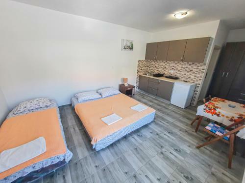 Apartments Chipsy