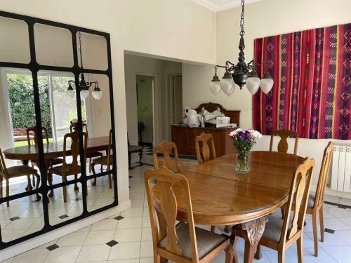 Casa En Pleno Chacras De Coria