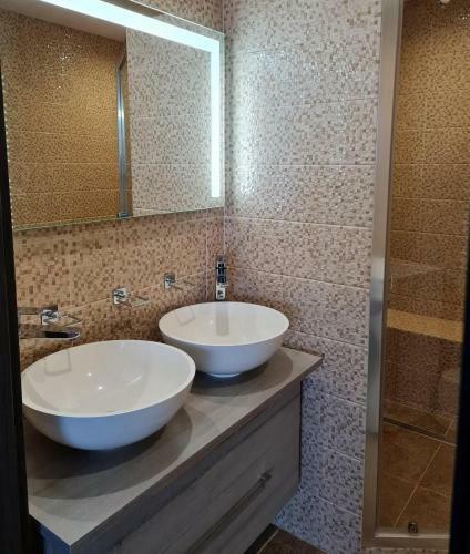 Lovely 1-bedroom Apartaments