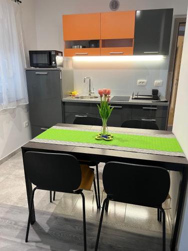 Stara Jezica Apartments With Wifi