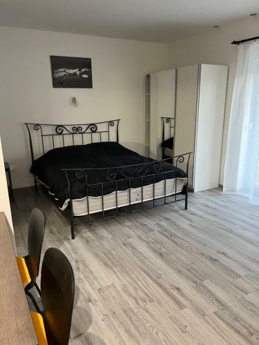 Stara Jezica Apartments With Wifi