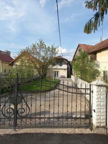 Stara Jezica Apartments With Wifi
