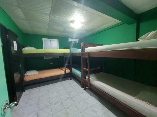 Albergue Twin Fin Plaza