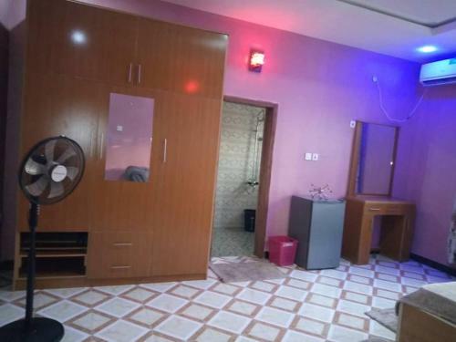 Hostal Kremaduke City Views And Palaces