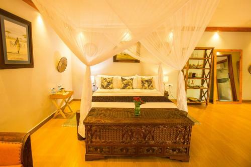 Hotel Amani Safari Lodge