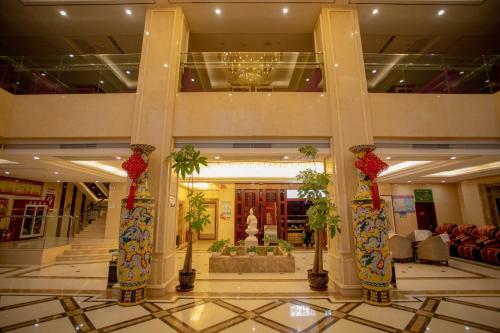 Thw Hotel