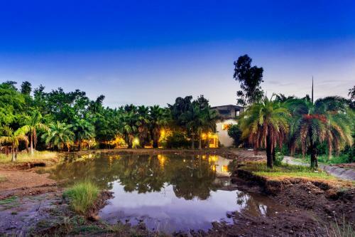 Hotel Lohagarh Corbett Resort
