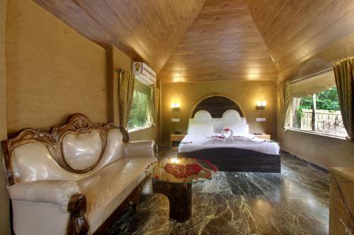 Hotel Lohagarh Corbett Resort