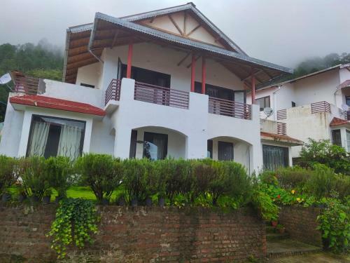 Hotel Just Naturals Resort
