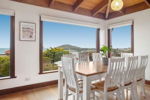 New Iluka Encounter Bay 4 Bdrms Ocean Views Wifi