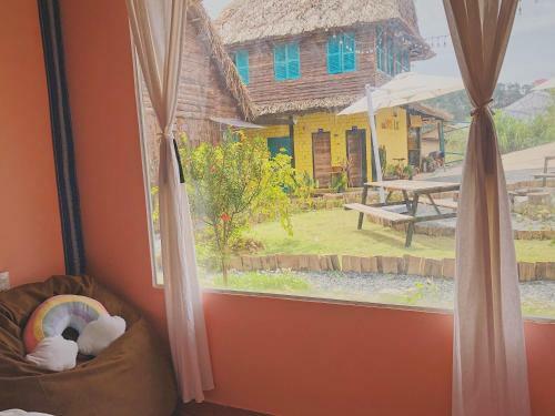 Lodge M�i L� Home & Cafe