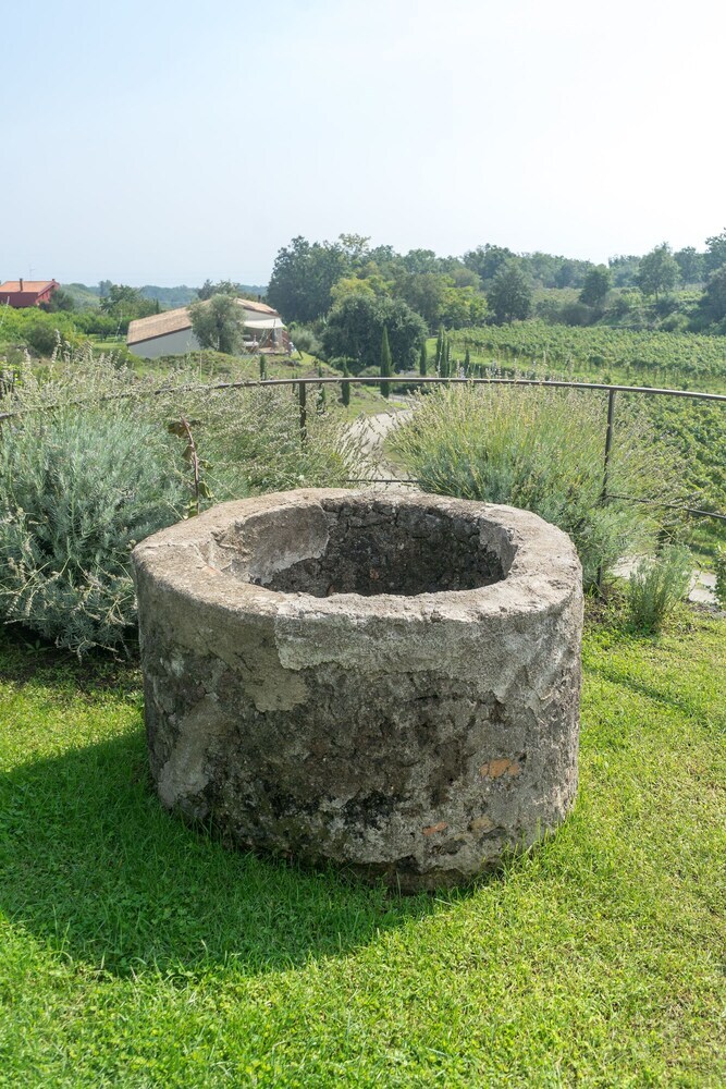 Agroturismo Monaci Delle Terre Nere