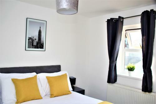 Fran's Property Solutions Spacious 5bedrooms Aylesbury