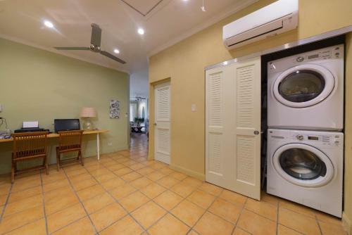 Apartamento Tropical Haven Large Oceanview Apt With Pool B3317
