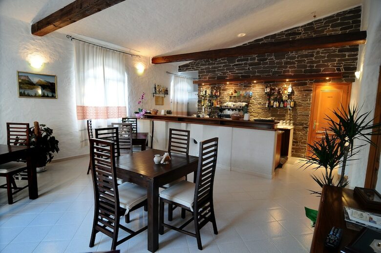 Hotel Cedrino
