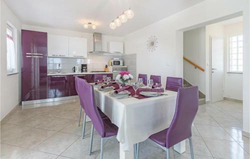 Holiday Home Muntic Bb II