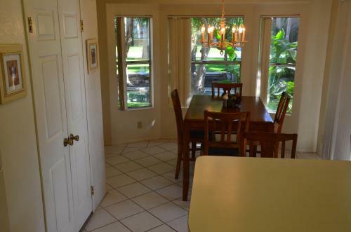 Hotel Emerald Desert Rv Resort