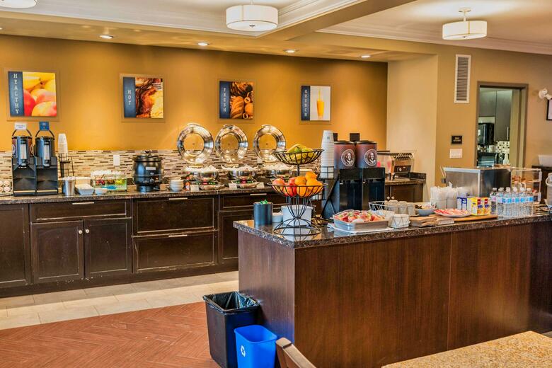 Best Western Plus Peace River Hotel & Suites