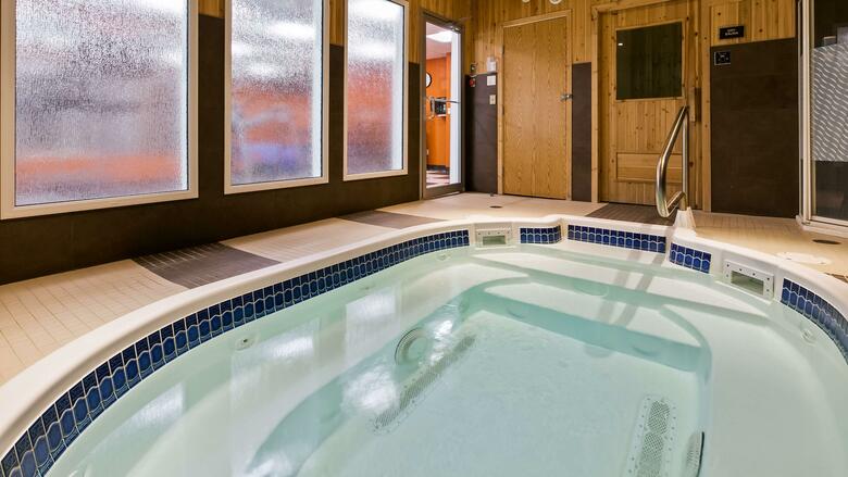 Best Western Plus Peace River Hotel & Suites