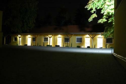 Hostal Belv�rosi Panzi� P�pa