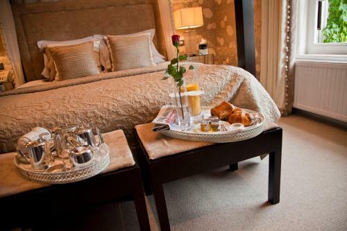Rowton Hall Hotel And Spa