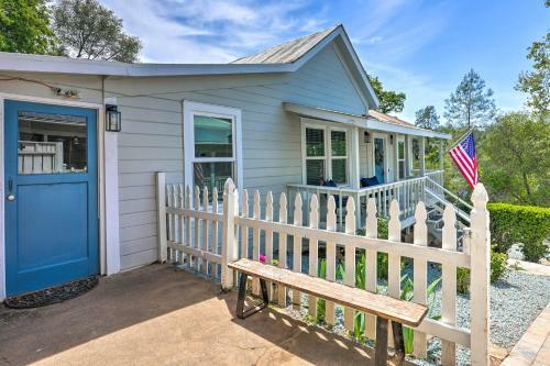 Unique Historic Cottage - Walk To Main St!