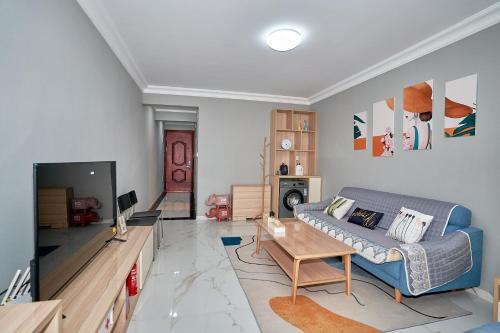 Locals Apartment House 06