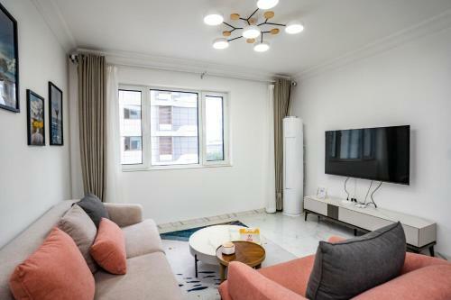 Locals Apartment House 01