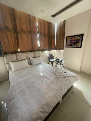 Hotel Oyo 88396 The Glory