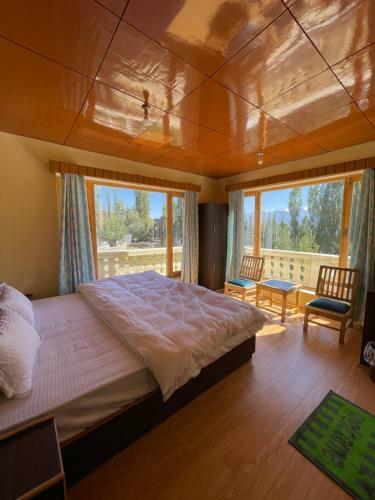Hostal Hinjumaa Guest House