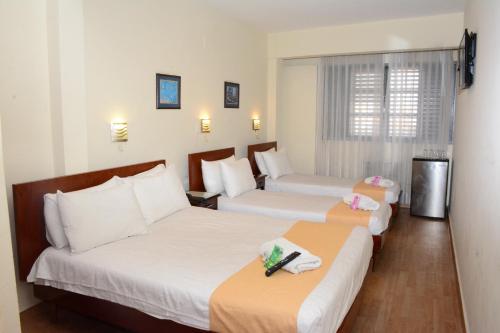 Hostal La Siesta Hotel