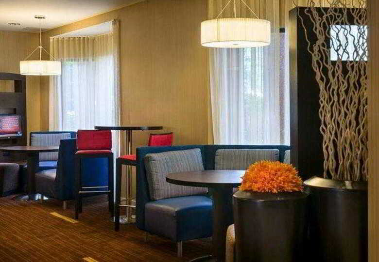 Hotel Courtyard By Marriott Boston Westborough